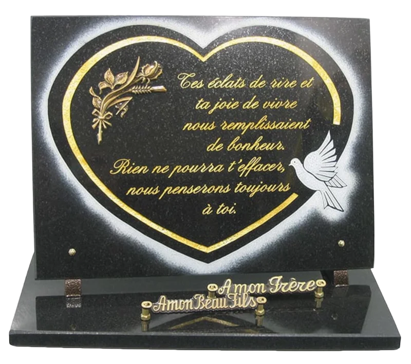 Plaque 46 en noir fin avec cœur gravé et fleur en bronze
