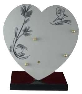 Plaque 2109E en céramique blanche décor épi et oiseau gravés